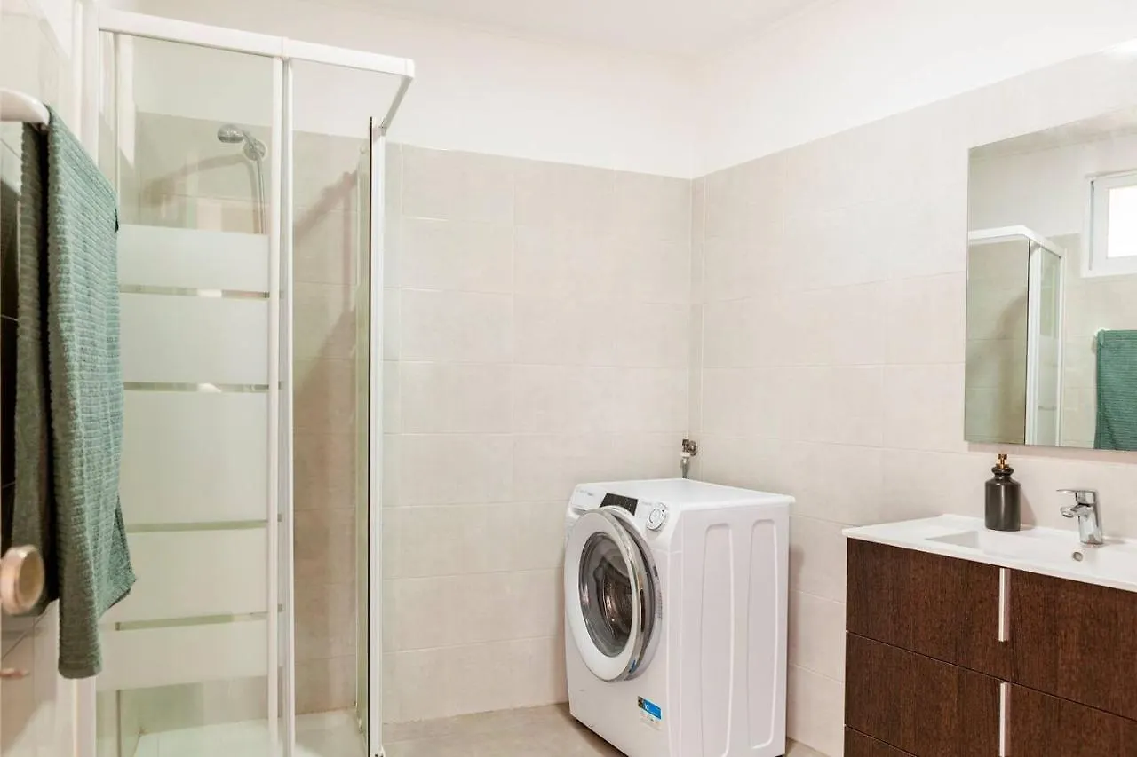 Relax In Lisbon For 4 People With Terrace And Parking Apartment Portugal